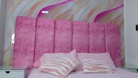 Kendall online show from April 1, 11:55 am