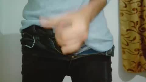 _lalo_0 online show from December 23, 5:49 am