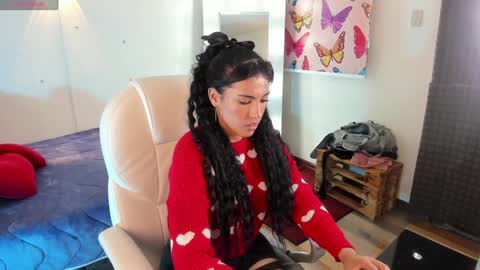 Lili  online show from January 7, 7:49 pm