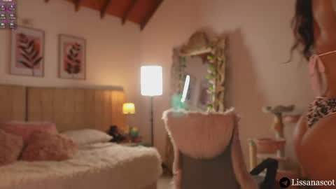 Lissana online show from April 15, 7:58 pm