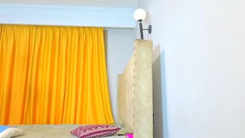 Littlevenus online show from April 17, 2:20 pm