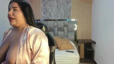 Snapshot of _liv__ chatting on February 28, 9:16 pm _liv__ online show from February 28, 9:16 pm