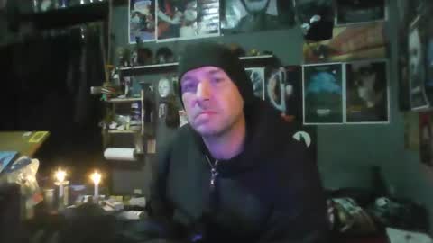 Snapshot of _longfellow chatting on December 16, 1:54 am That guy online show from December 16, 1:54 am