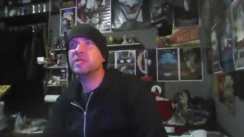 Snapshot of _longfellow chatting on December 18, 4:07 am That guy online show from December 18, 4:07 am