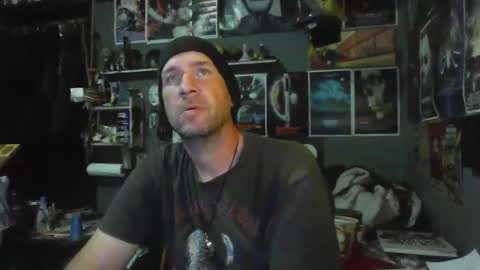 Snapshot of _longfellow chatting on December 19, 1:12 am That guy online show from December 19, 1:12 am