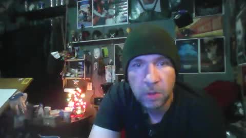 Snapshot of _longfellow chatting on December 23, 1:14 am That guy online show from December 23, 1:14 am