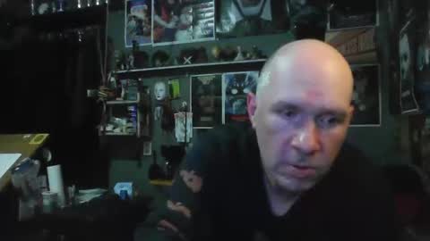 Snapshot of _longfellow chatting on January 6, 2:15 am That guy online show from January 6, 2:15 am