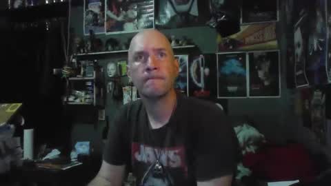 Snapshot of _longfellow chatting on January 6, 6:33 pm That guy online show from January 6, 6:33 pm