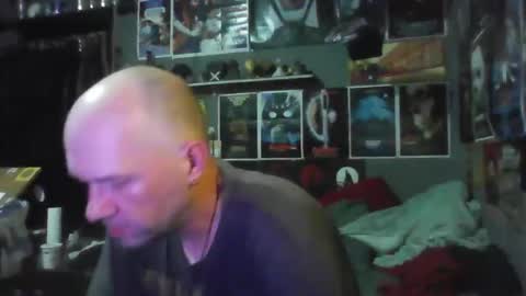 Snapshot of _longfellow chatting on January 9, 7:22 am That guy online show from January 9, 7:22 am