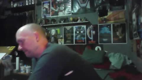 Snapshot of _longfellow chatting on January 11, 4:50 am That guy online show from January 11, 4:50 am