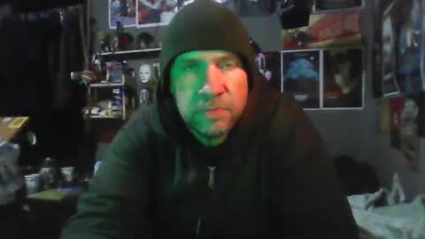 Snapshot of _longfellow chatting on January 16, 6:50 am That guy online show from January 16, 6:50 am