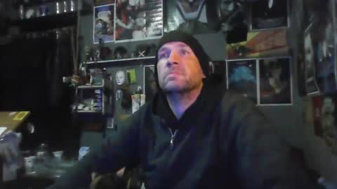 Snapshot of _longfellow chatting on January 17, 1:43 am That guy online show from January 17, 1:43 am