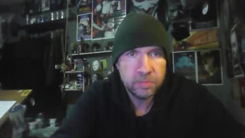 Snapshot of _longfellow chatting on January 18, 11:08 pm That guy online show from January 18, 11:08 pm