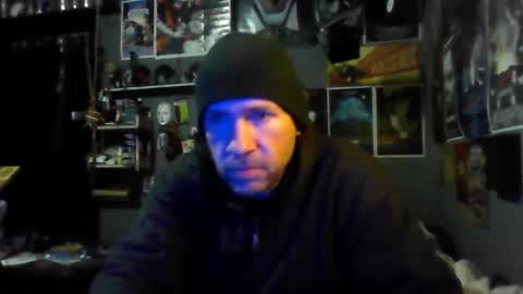 Snapshot of _longfellow chatting on February 3, 6:51 am That guy online show from February 3, 6:51 am