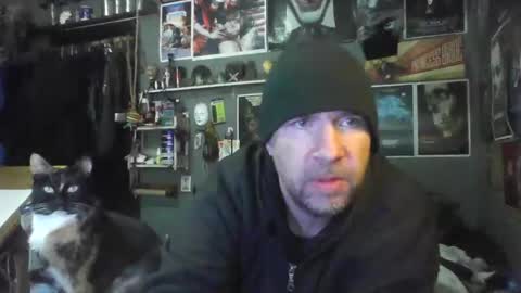 Snapshot of _longfellow chatting on February 5, 7:07 pm That guy online show from February 5, 7:07 pm