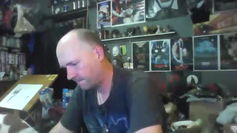 Snapshot of _longfellow chatting on February 11, 7:41 pm That guy online show from February 11, 7:41 pm