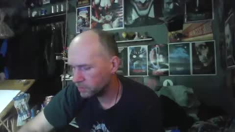 Snapshot of _longfellow chatting on February 17, 9:43 pm That guy online show from February 17, 9:43 pm