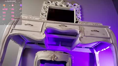  Luna  online show from March 3, 11:55 am