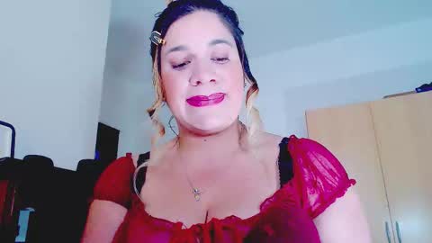 Snapshot of _lunagold_ chatting on March 4, 2:45 pm _lunagold_ online show from March 4, 2:45 pm