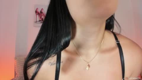 _luuciana_ online show from June 10, 3:50 am