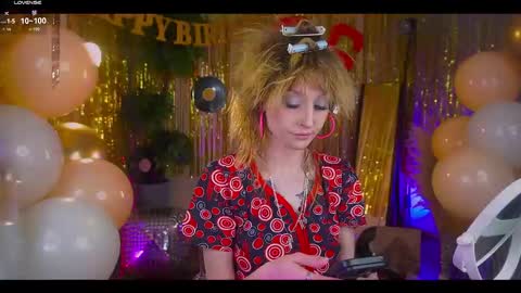 Madina- Mads online show from October 12, 11:04 pm