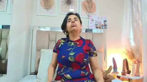 Snapshot of _marcela__ chatting on July 7, 11:47 am _marcela__ online show from July 7, 11:47 am