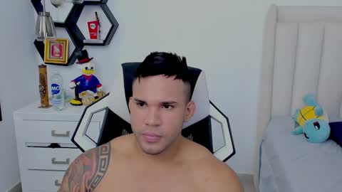 _matthew_santos_ online show from December 28, 2:11 am