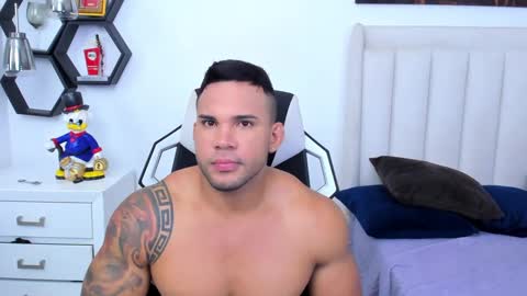 _matthew_santos_ online show from January 23, 9:29 pm