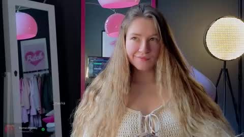Snapshot of _mavka chatting on February 23, 11:29 am Elisa online show from February 23, 11:29 am