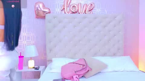 Mia Monroe online show from February 22, 7:45 pm