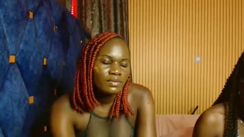 Snapshot of _milah chatting on November 15, 4:14 pm Milah online show from November 15, 4:14 pm