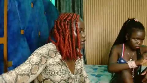 Snapshot of _milah chatting on November 16, 4:23 pm Milah online show from November 16, 4:23 pm