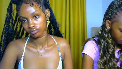 Snapshot of _mimimars chatting on February 10, 2:37 am Mimi online show from February 10, 2:37 am