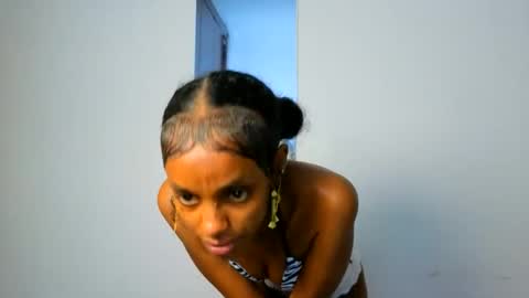 Mimi online show from March 8, 2:10 pm