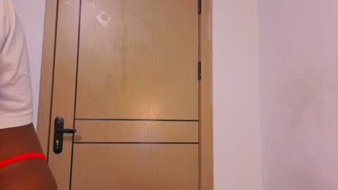 Mimi online show from April 10, 2:55 pm