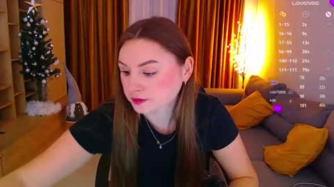 Mia online show from December 17, 9:26 am