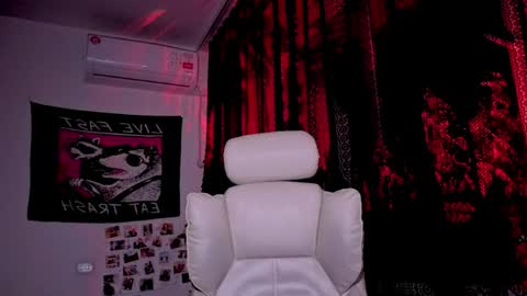 Miss Eva. if anyone in NYK to fuck here is sissy sn -  online show from May 21, 10:28 pm