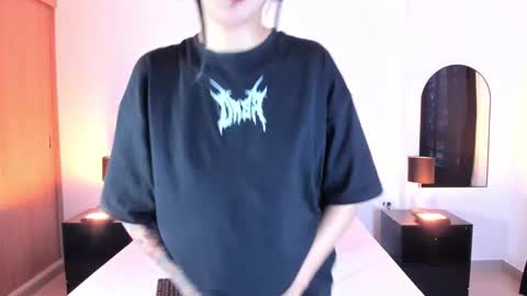 mizuki  online show from March 17, 3:26 pm