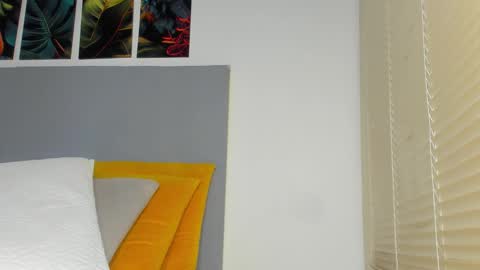 Snapshot of _molly_rosse_ chatting on January 17, 12:21 pm _molly_rosse_ online show from January 17, 12:21 pm