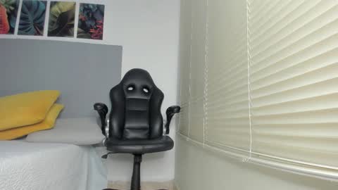 Snapshot of _molly_rosse_ chatting on February 3, 11:37 am _molly_rosse_ online show from February 3, 11:37 am