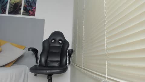 Snapshot of _molly_rosse_ chatting on February 4, 11:38 am _molly_rosse_ online show from February 4, 11:38 am