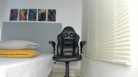 Snapshot of _molly_rosse_ chatting on February 10, 11:36 am _molly_rosse_ online show from February 10, 11:36 am