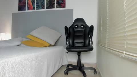 Snapshot of _molly_rosse_ chatting on February 23, 11:51 am _molly_rosse_ online show from February 23, 11:51 am