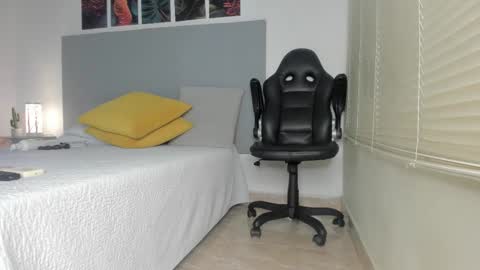 Snapshot of _molly_rosse_ chatting on February 24, 11:52 am _molly_rosse_ online show from February 24, 11:52 am