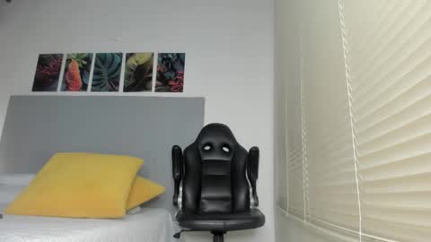 Snapshot of _molly_rosse_ chatting on February 28, 11:55 am _molly_rosse_ online show from February 28, 11:55 am