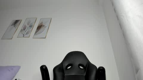 _molly_rosse_ online show from May 23, 12:09 pm
