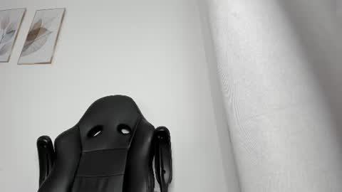 Snapshot of _molly_rosse_ chatting on June 25, 12:20 pm _molly_rosse_ online show from June 25, 12:20 pm