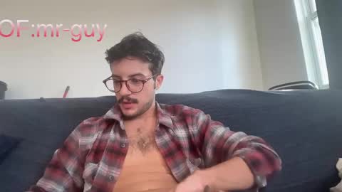 _mrguy_ online show from October 19, 9:04 pm