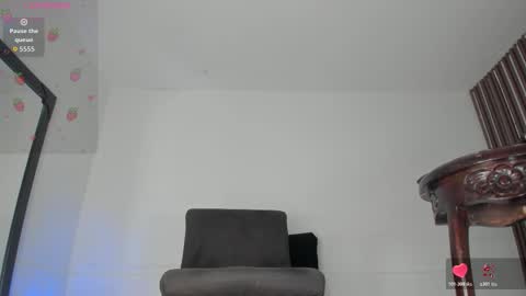 shantall online show from February 13, 10:39 pm