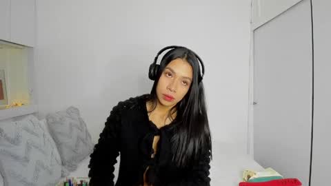 Snapshot of _nathaliesex chatting on April 30, 6:09 am independent model natha online show from April 30, 6:09 am